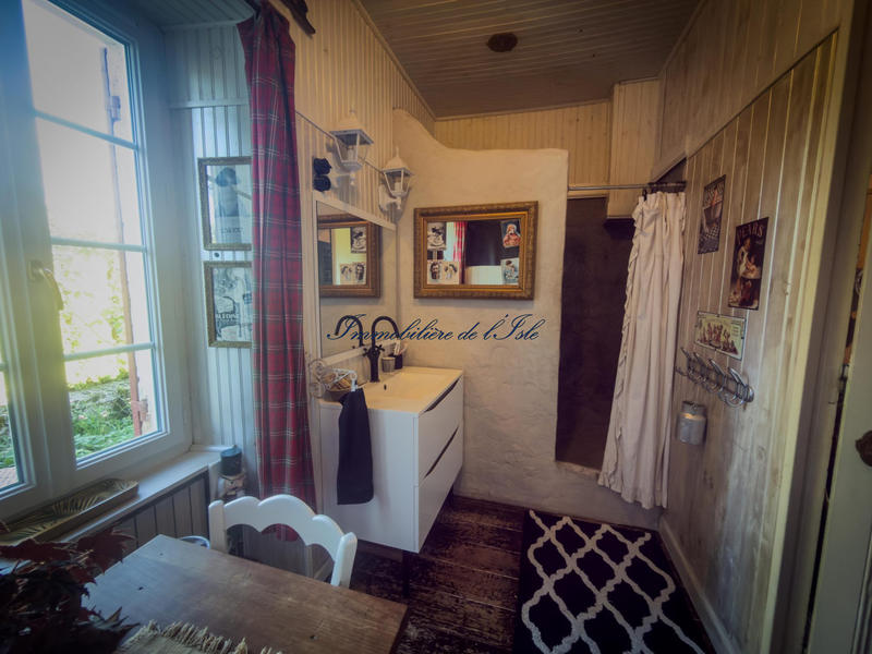 Maison - 220 m² - 9 pièces