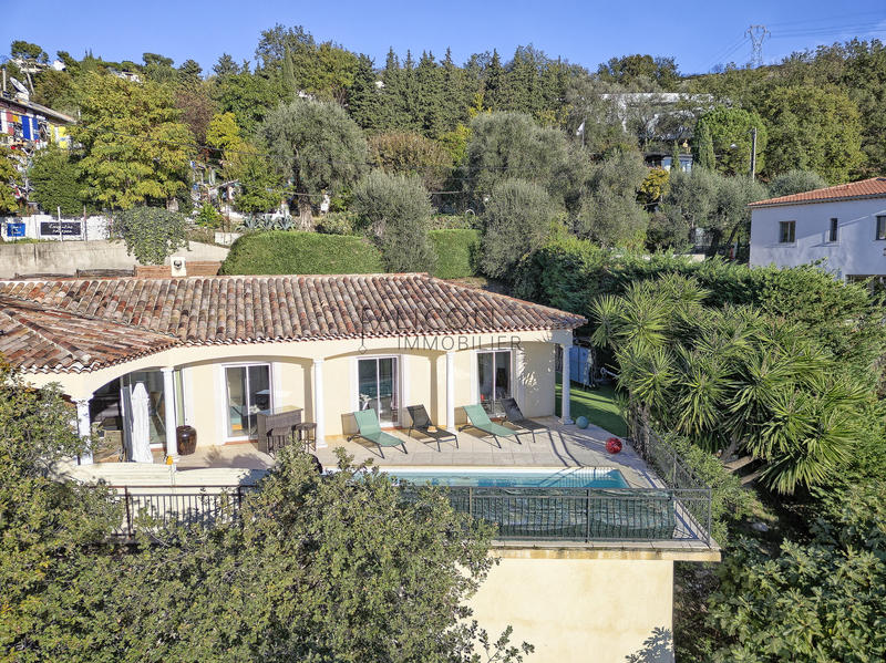 Villa - 165 m² - 6 pièces