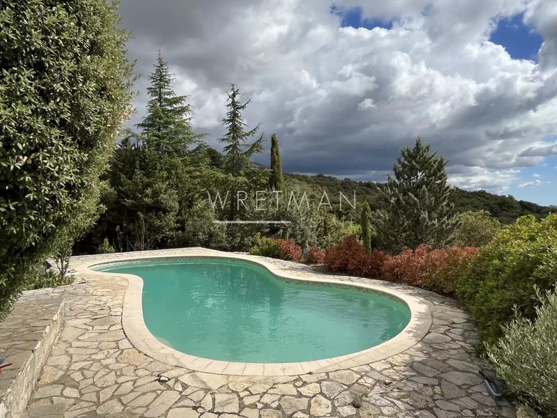 Villa - 260 m² - 7 pièces