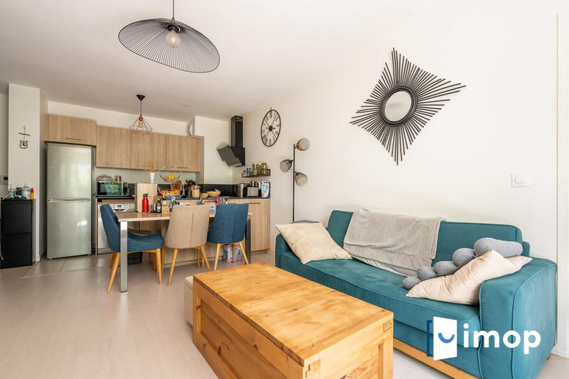 Appartement - 85 m² - 4 pièces