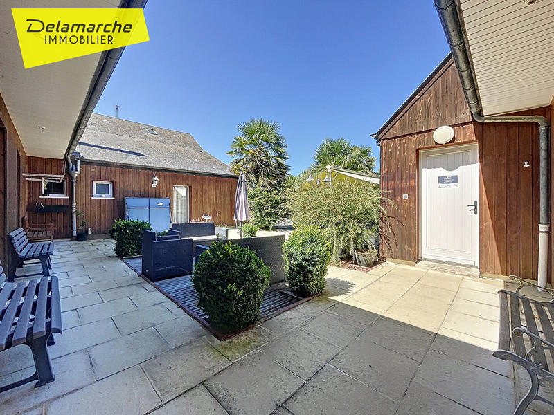 Maison - 308 m² - 12 pièces