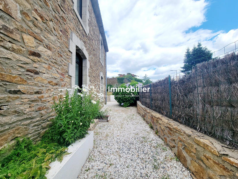 Maison ancienne - 179 m² - 7 pièces