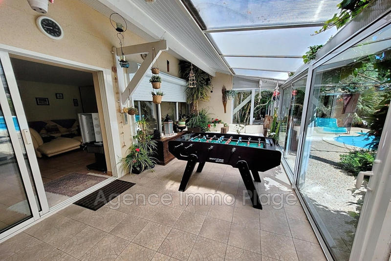 Maison - 325 m² - 10 pièces