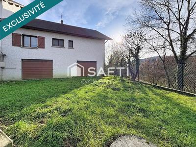 Maison - 140 m² - 5 pièces