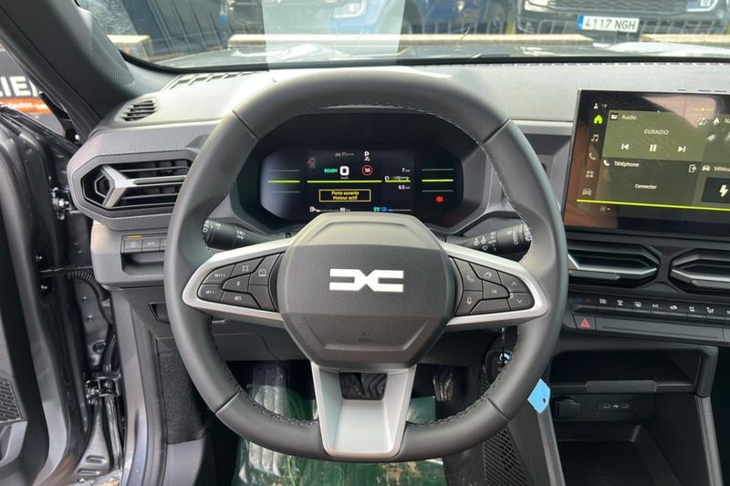 Dacia Duster Hybrid 155 Expression