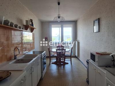 Appartement - 83 m² - 4 pièces