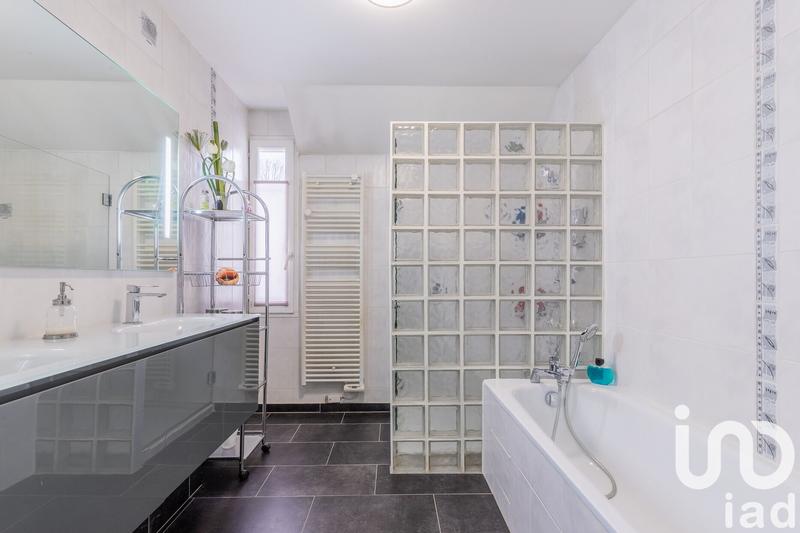 Maison - 132 m² - 6 pièces