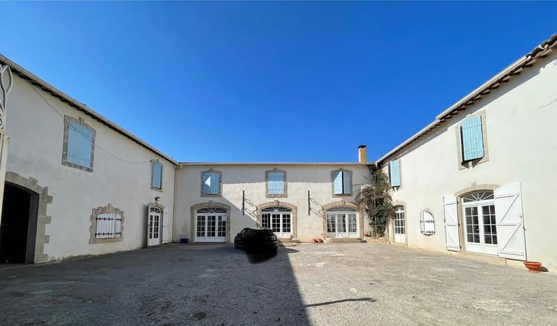 Bastide - 379 m² - 9 pièces