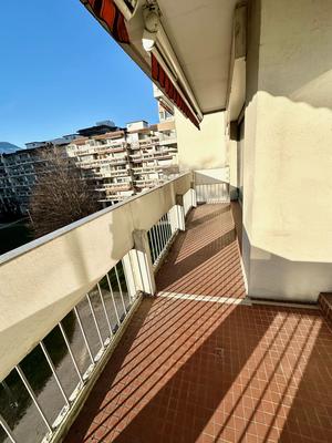 Appartement - 80 m² - 4 pièces