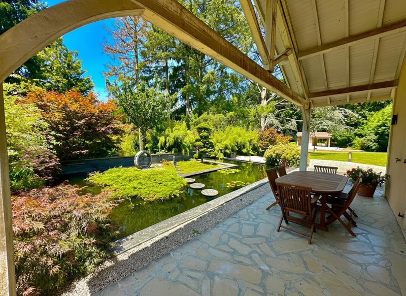 Maison - 307 m² - 9 pièces