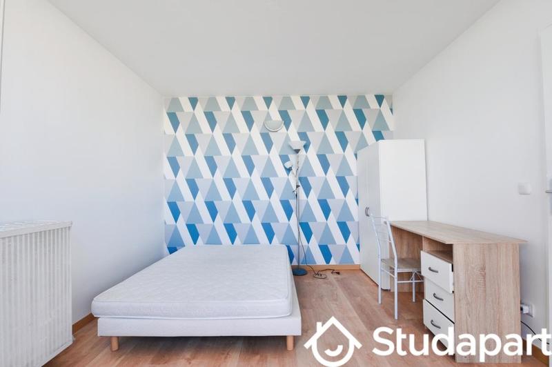 Chambre - 12 m² - 1 pièce