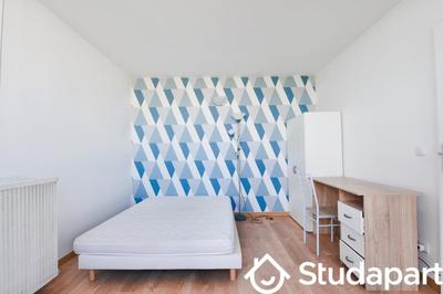 Chambre - 12 m² - 1 pièce