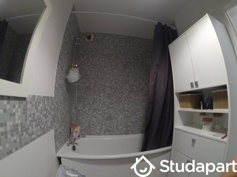 Chambre - 14 m² - 1 pièce