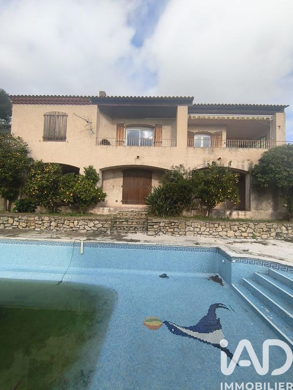 Maison - 200 m² - 5 pièces