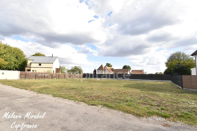 Terrain constructible - 989 m²