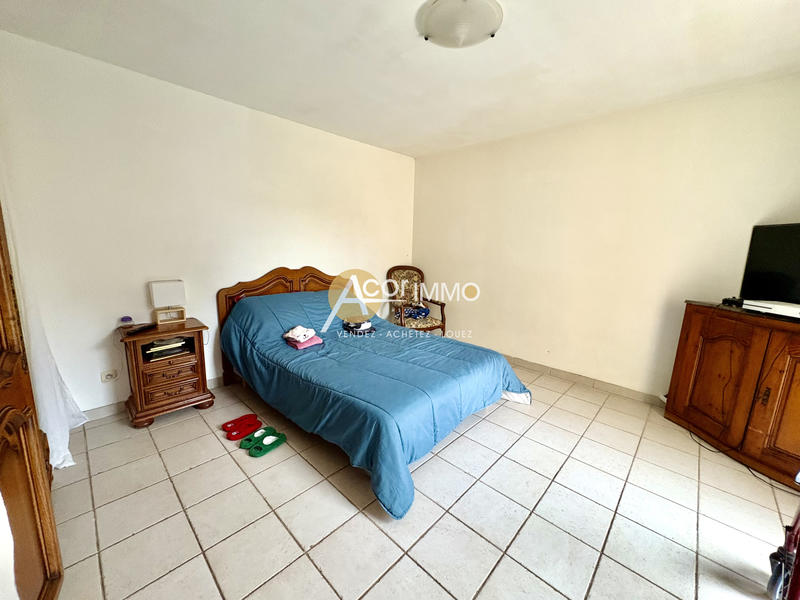 Propriété - 222 m² - 8 pièces