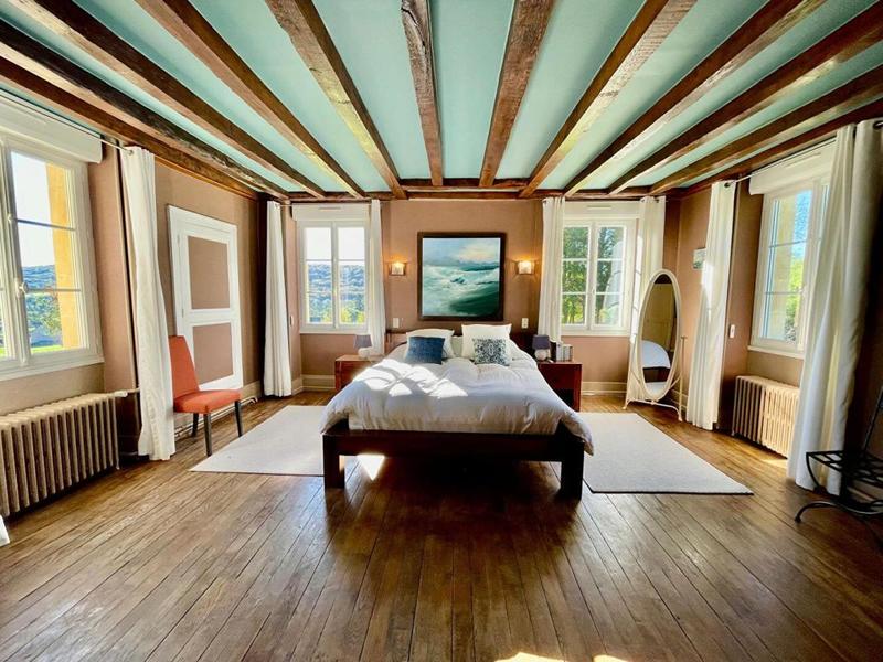 Demeure - 370 m² - 7 pièces