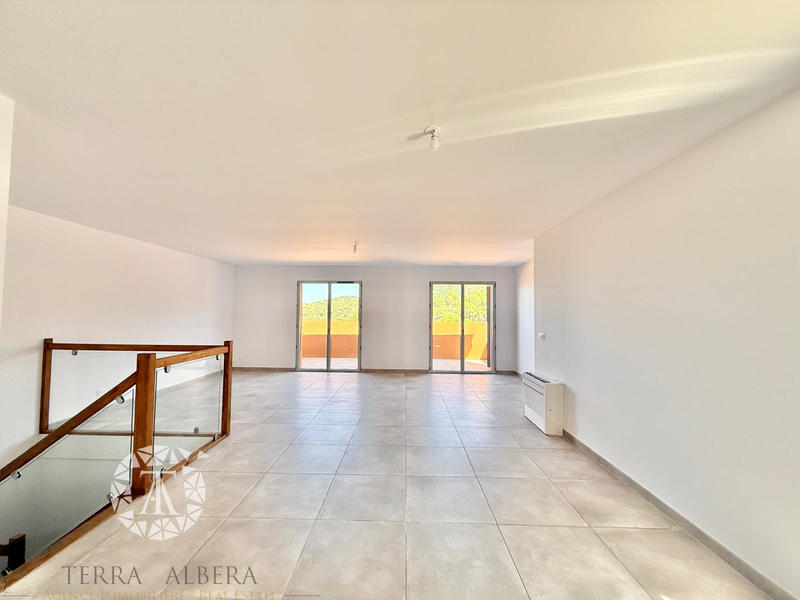 Appartement - 110 m² - 4 pièces