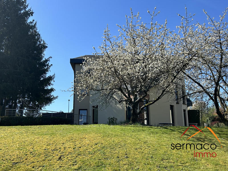 Maison contemporaine - 220 m² - 7 pièces