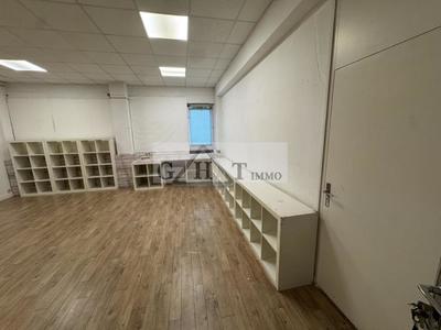 Bureau - 64 m²