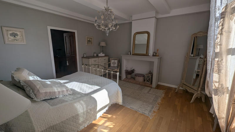 Bastide - 250 m² - 7 pièces