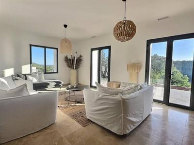 Maison - 125 m² - 4 pièces