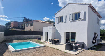 Villa - 90 m² - 4 pièces