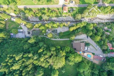 Propriété - 234 m² - 7 pièces