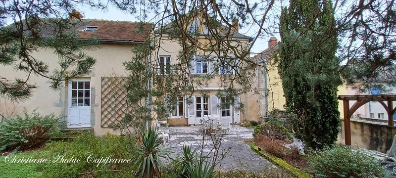 Maison - 183 m² - 8 pièces