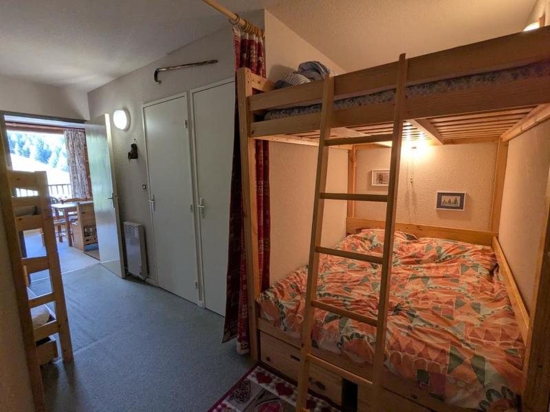 Studio - 30 m² - 1 pièce