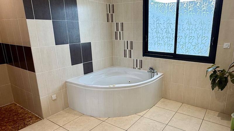 Maison - 152 m² - 6 pièces