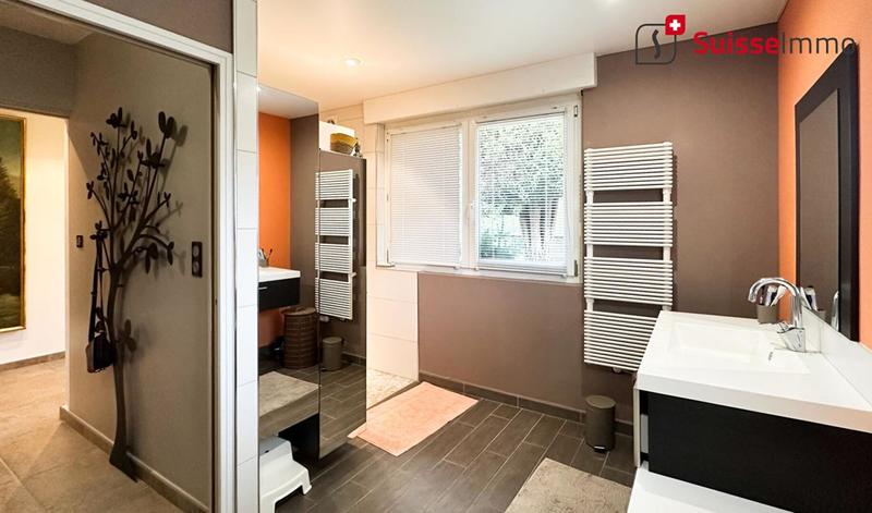 Maison - 184 m² - 7 pièces