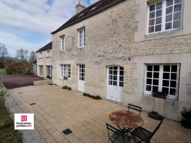 Maison - 220 m² - 6 pièces