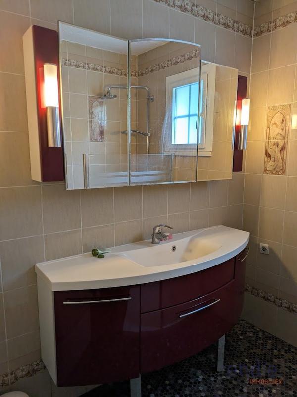 Maison - 120 m² - 8 pièces