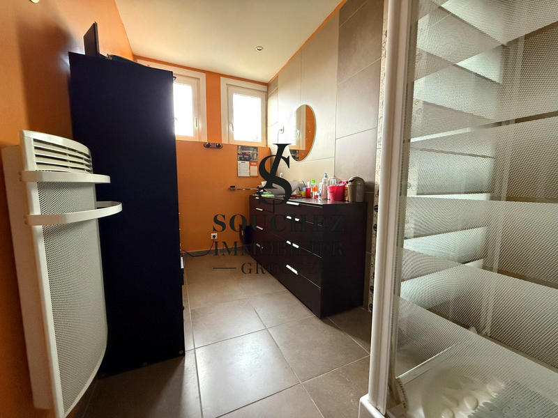 Maison - 102 m² - 6 pièces