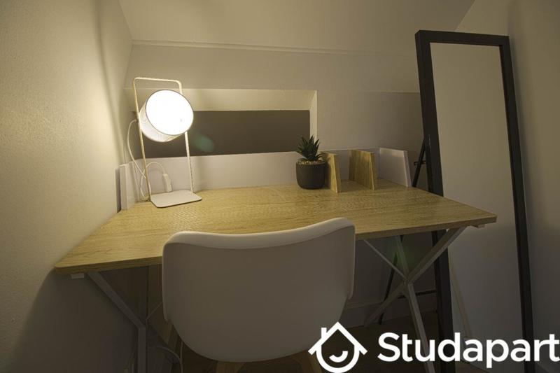 Chambre - 13 m² - 1 pièce