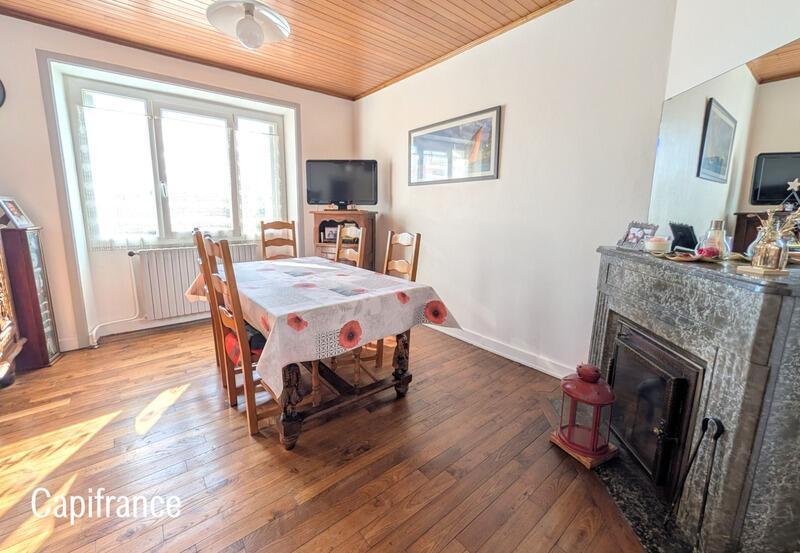 Maison - 92 m² - 6 pièces