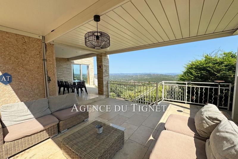 Maison - 180 m² - 7 pièces