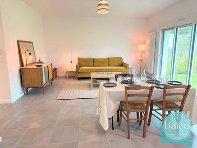 Appartement - 87 m² - 4 pièces