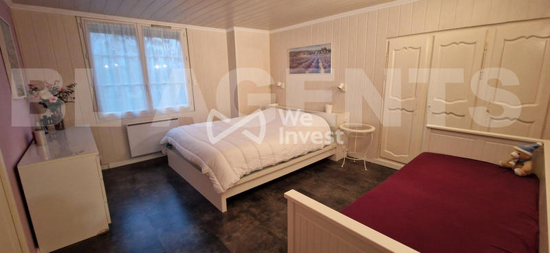 Maison - 244 m² - 10 pièces