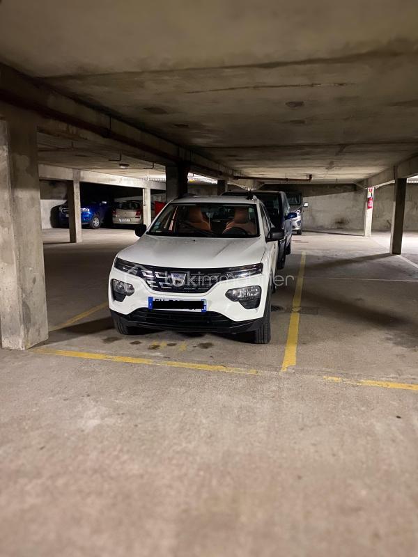 Parking / Garage - 10 m²