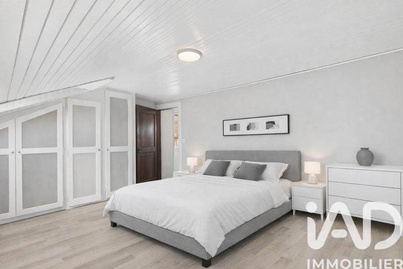 Maison - 166 m² - 7 pièces