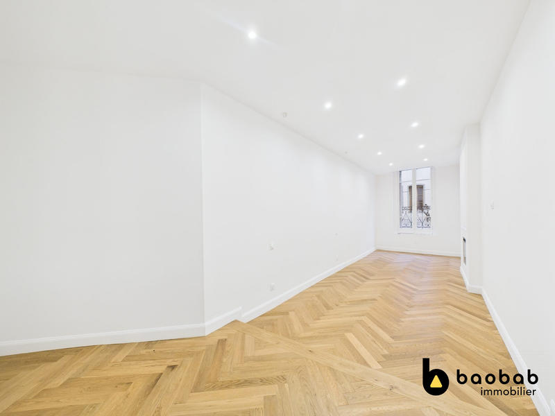 Appartement - 238 m² - 6 pièces