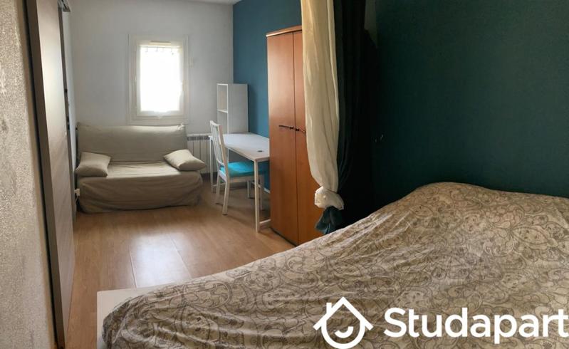 Chambre - 10 m² - 1 pièce