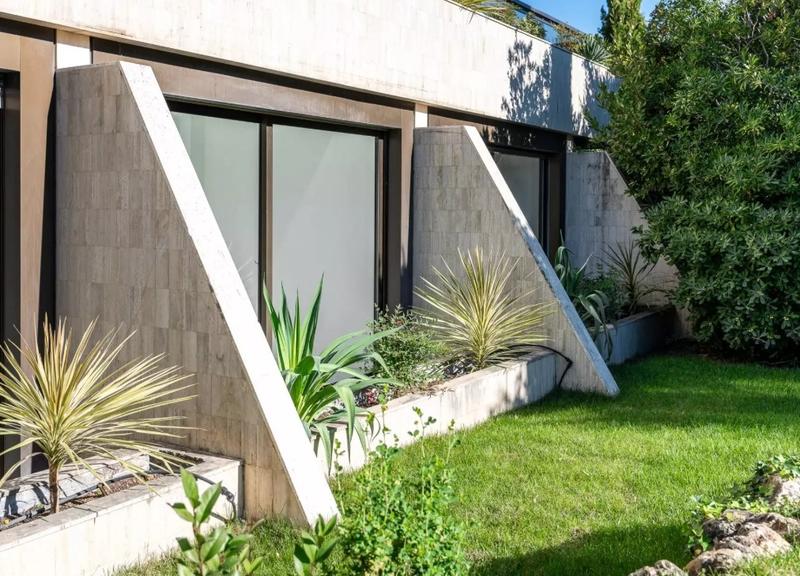 Appartement - 270 m² - 7 pièces