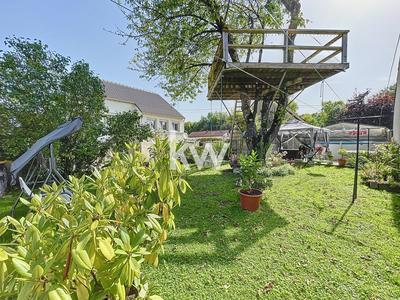 Maison traditionnelle - 127 m² - 6 pièces