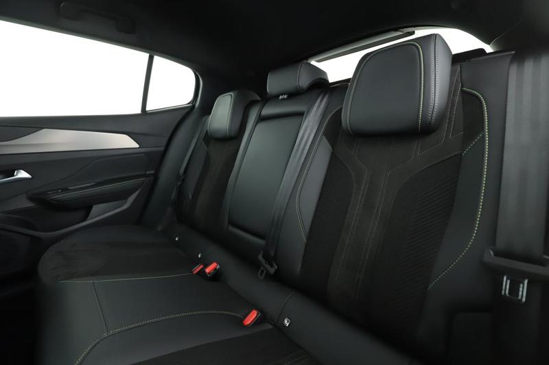 Peugeot 408 1.2 Hybrid Gt e-Dcs6 136 ch