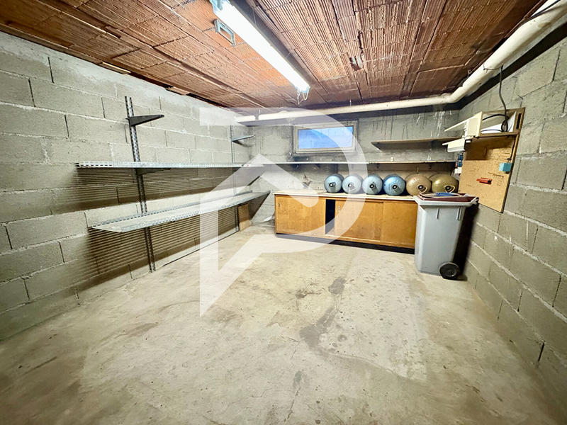 Appartement - 99 m² - 5 pièces