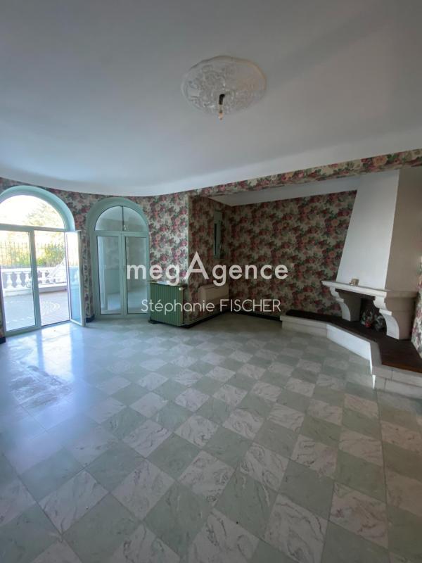 Maison - 236 m² - 9 pièces