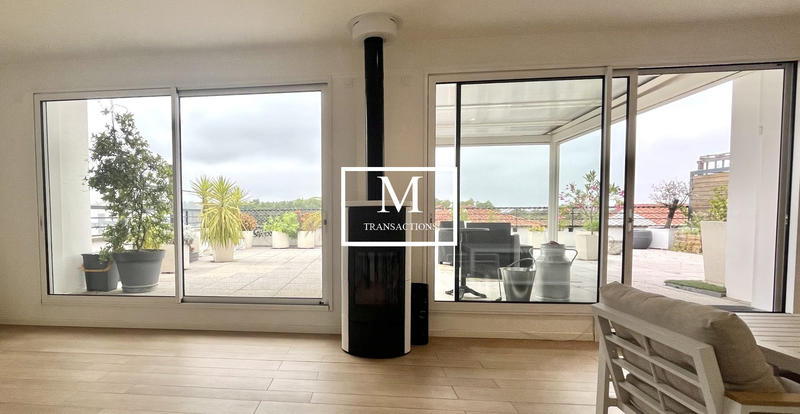 Appartement - 90 m² - 3 pièces